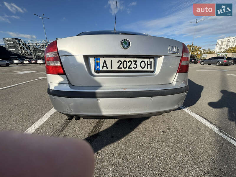 Лифтбек Skoda Octavia 2004 в Киеве
