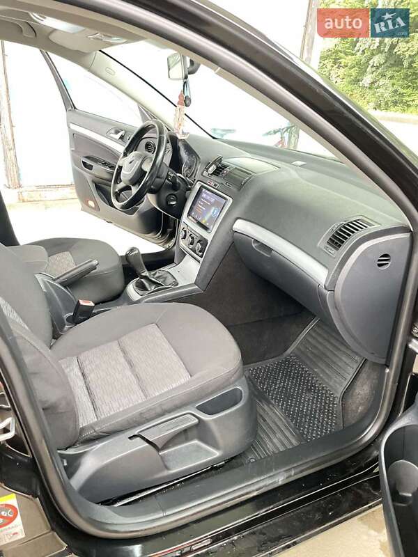 Лифтбек Skoda Octavia 2010 в Калинах фото 8 Лифтбек Skoda Octavia 2010 в Калинах
