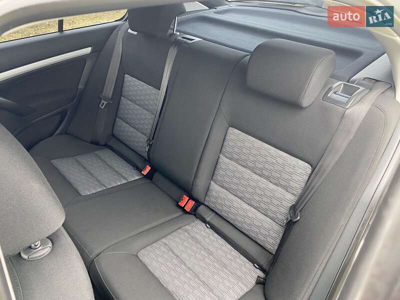 Лифтбек Skoda Octavia 2010 в Ромнах