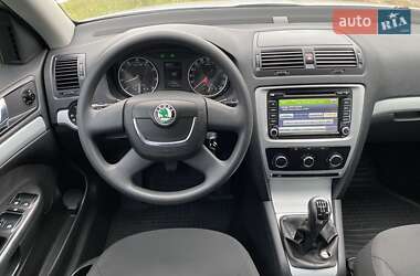 Ліфтбек Skoda Octavia 2010 в 