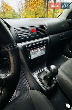 Лифтбек Skoda Octavia 2001 в 