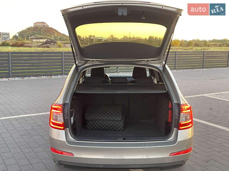 Универсал Skoda Octavia 2015 в Мукачево