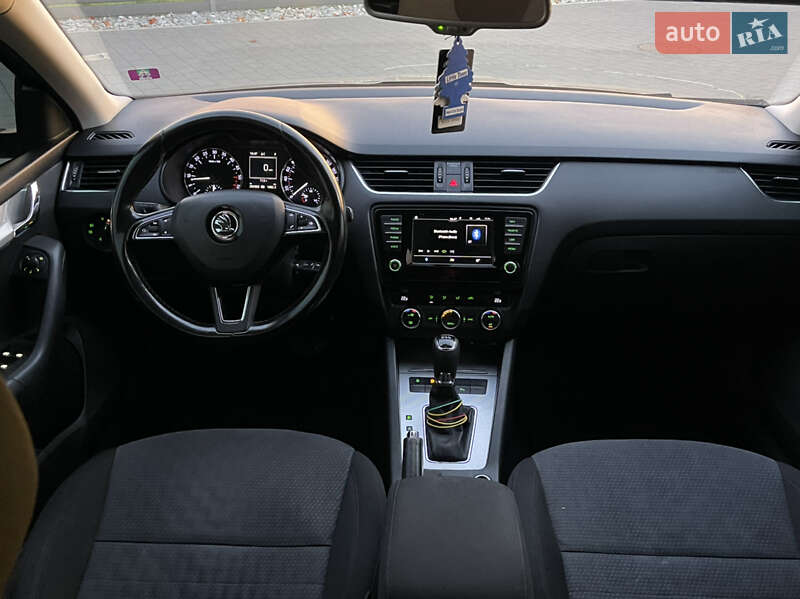 Универсал Skoda Octavia 2015 в Мукачево