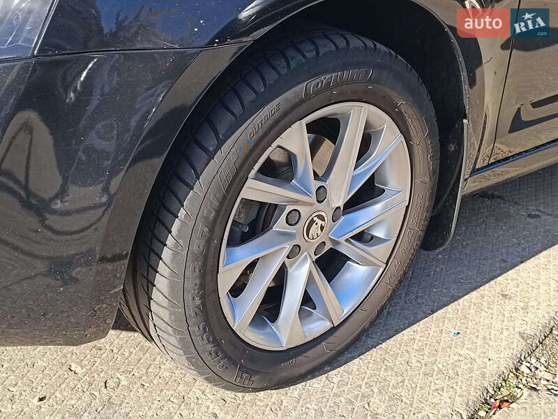 Ліфтбек Skoda Octavia 2014 в Харкові