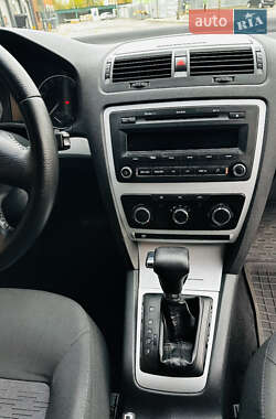 Лифтбек Skoda Octavia 2010 в 