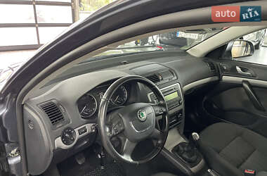 Лифтбек Skoda Octavia 2010 в 