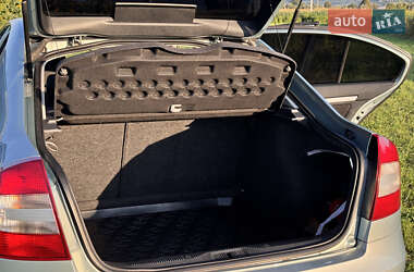 Лифтбек Skoda Octavia 2010 в 
