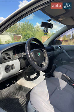 Лифтбек Skoda Octavia 2003 в 