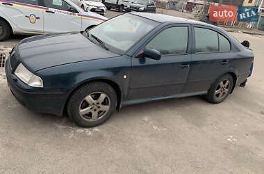 Лифтбек Skoda Octavia 2002 в  фото 2 Лифтбек Skoda Octavia 2002 в
