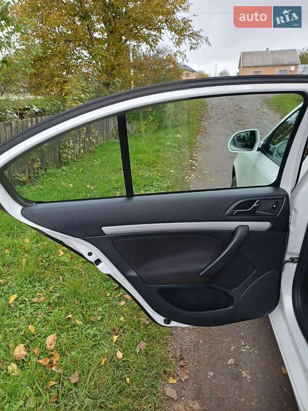 Ліфтбек Skoda Octavia 2011 в Буську