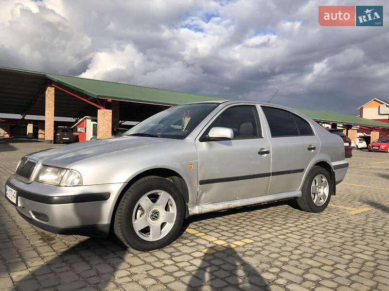 Ліфтбек Skoda Octavia 1997 в Львові