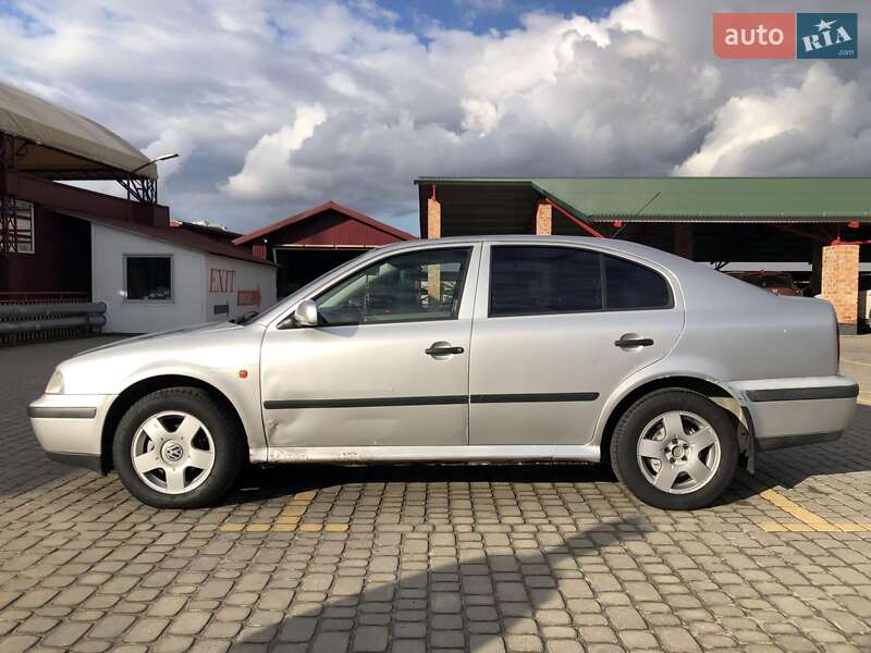 Ліфтбек Skoda Octavia 1997 в Львові