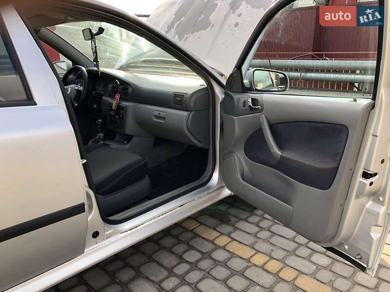 Ліфтбек Skoda Octavia 1997 в Львові
