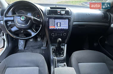 Лифтбек Skoda Octavia 2010 в 
