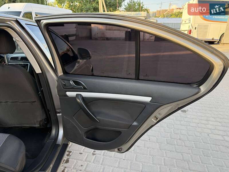 Лифтбек Skoda Octavia 2009 в Тернополе