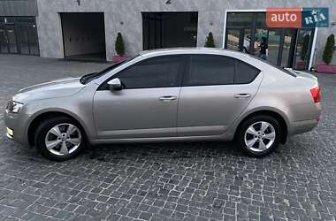 Лифтбек Skoda Octavia 2013 в 