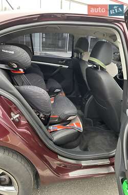 Лифтбек Skoda Octavia 2010 в 