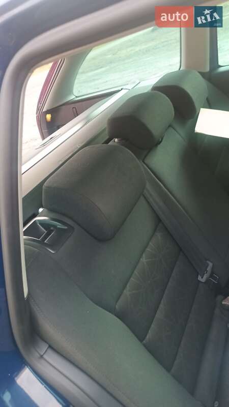 Універсал Skoda Octavia 2012 в Маневичах