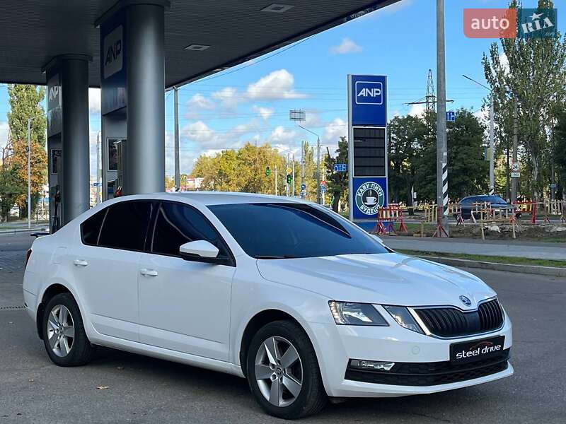 Лифтбек Skoda Octavia 2019 в Николаеве