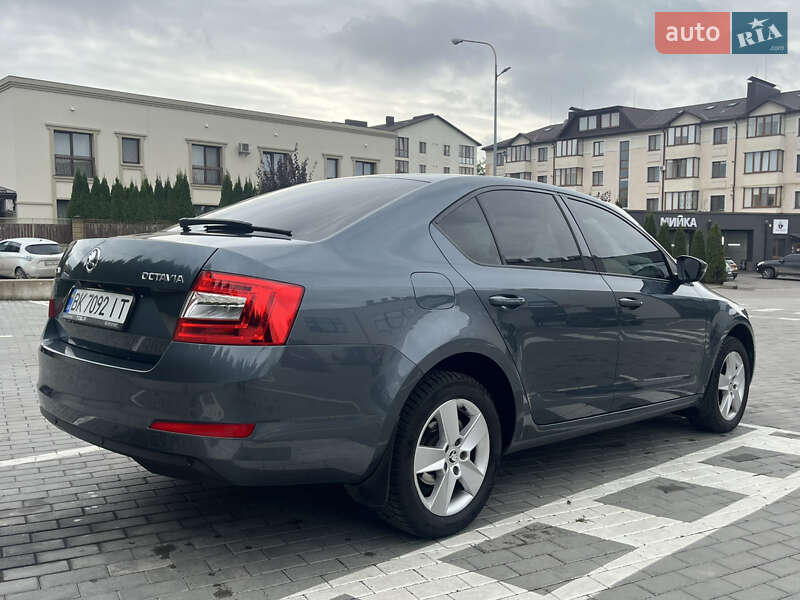 Лифтбек Skoda Octavia 2016 в Ровно
