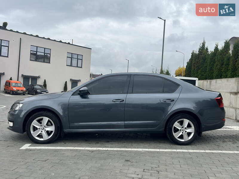 Лифтбек Skoda Octavia 2016 в Ровно