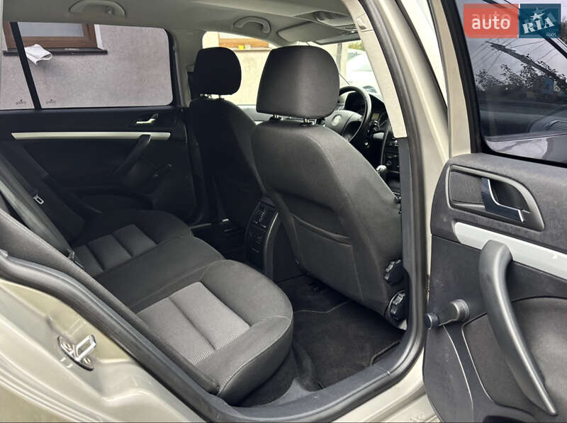 Універсал Skoda Octavia 2008 в Дніпрі