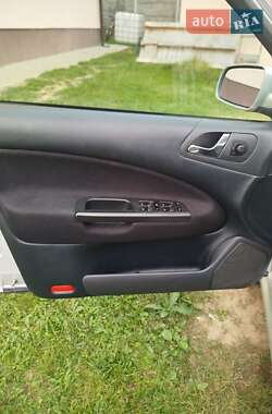 Лифтбек Skoda Octavia 2004 в 
