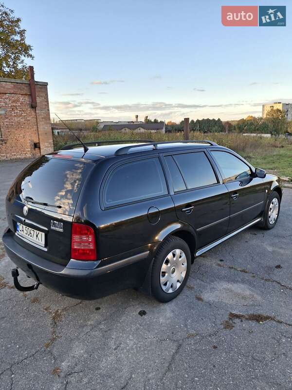 Универсал Skoda Octavia 2005 в Умани