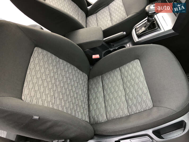 Универсал Skoda Octavia 2012 в Ровно