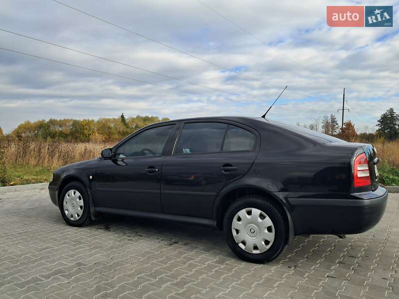 Лифтбек Skoda Octavia 2003 в Ивано-Франковске