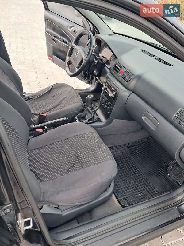 Лифтбек Skoda Octavia 2003 в Ивано-Франковске