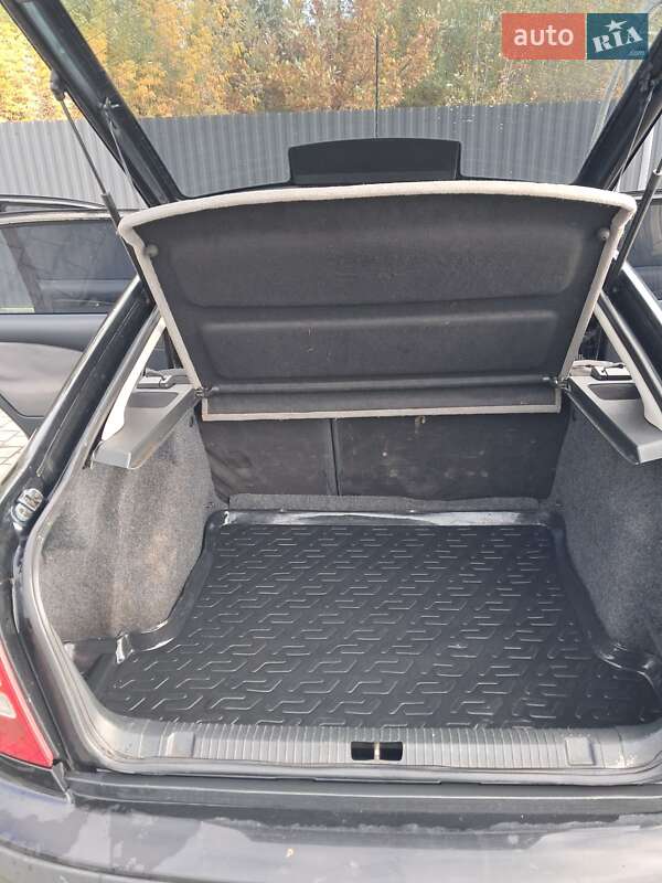 Лифтбек Skoda Octavia 2003 в Ивано-Франковске