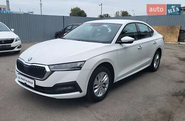Лифтбек Skoda Octavia 2021 в Киеве