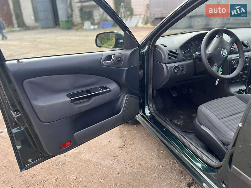 Универсал Skoda Octavia 2004 в Виннице