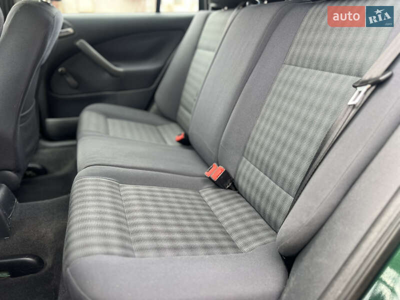 Универсал Skoda Octavia 2004 в Виннице