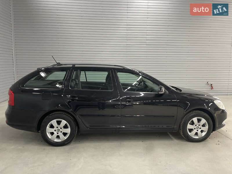 Универсал Skoda Octavia 2011 в Стрые