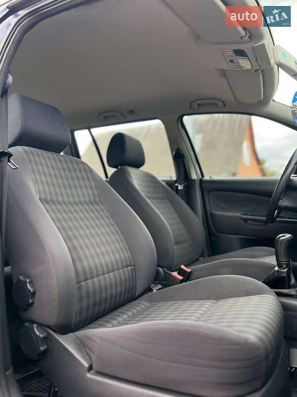 Универсал Skoda Octavia 2004 в Виннице