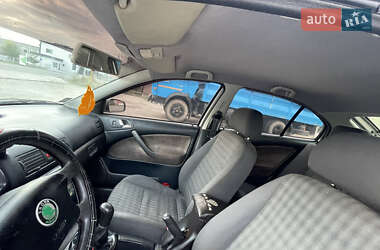 Лифтбек Skoda Octavia 2004 в 