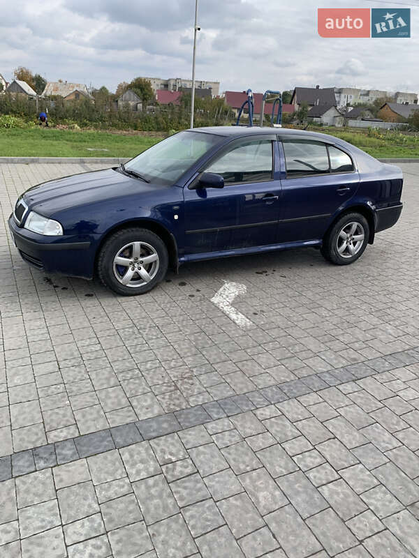 Лифтбек Skoda Octavia 2004 в Буске