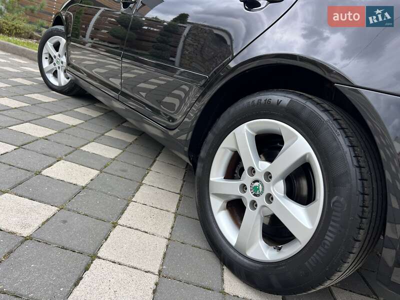 Универсал Skoda Octavia 2012 в Стрые