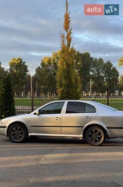 Лифтбек Skoda Octavia 2001 в 