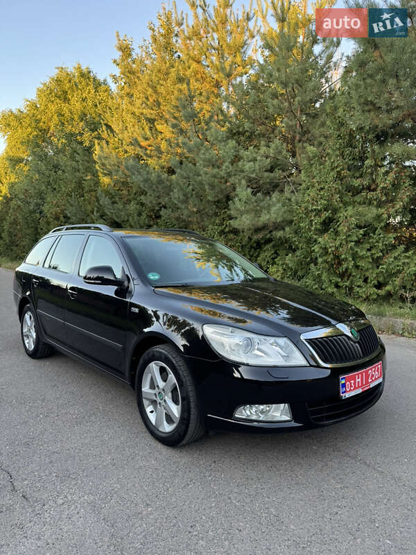 Универсал Skoda Octavia 2012 в Ровно