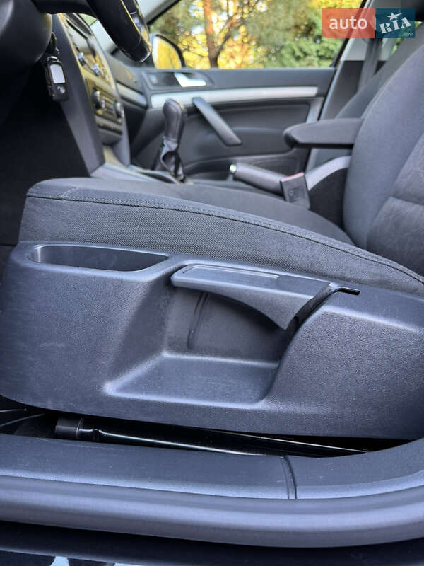 Универсал Skoda Octavia 2012 в Ровно
