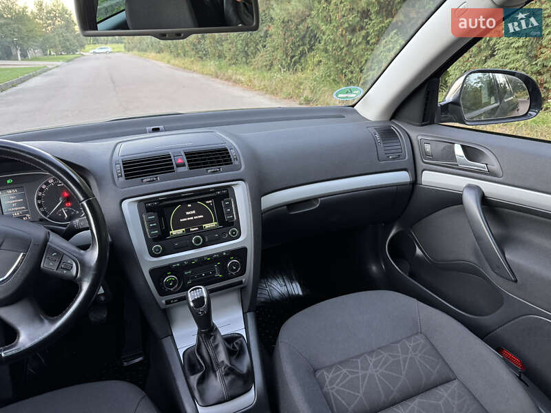 Универсал Skoda Octavia 2012 в Ровно