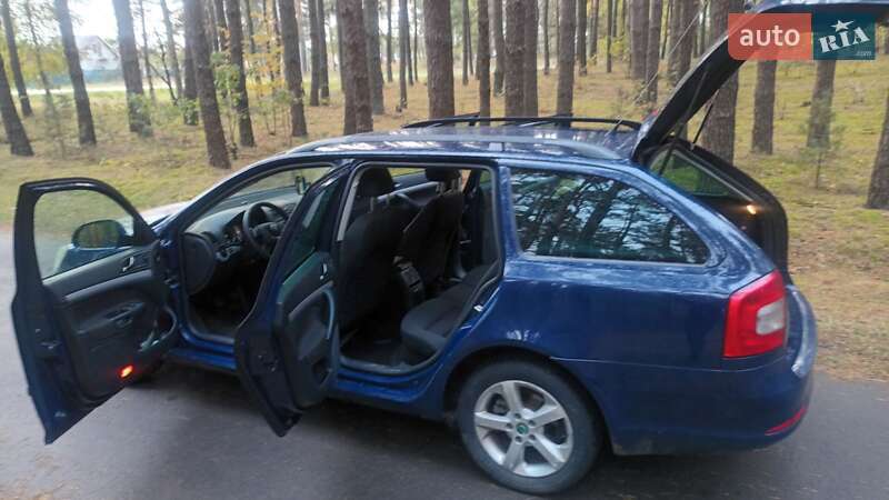 Універсал Skoda Octavia 2012 в Маневичах