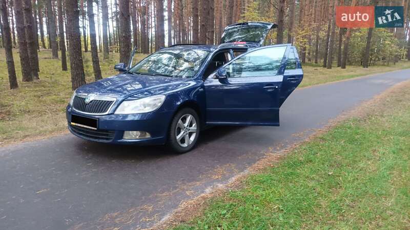 Універсал Skoda Octavia 2012 в Маневичах