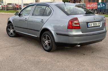 Лифтбек Skoda Octavia 2006 в 