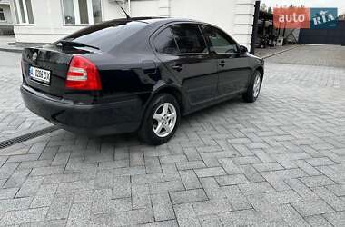 Лифтбек Skoda Octavia 2005 в 