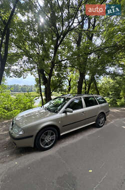 Универсал Skoda Octavia 2004 в 