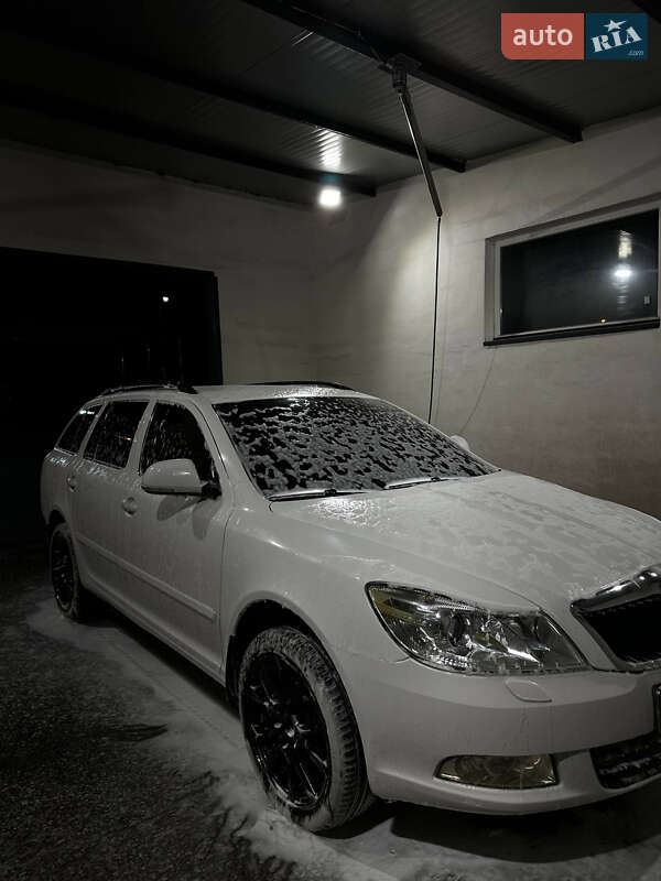 Универсал Skoda Octavia 2011 в Каменском